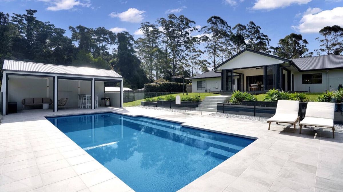 Peachester House | Entire Property @ Sunshine Grove