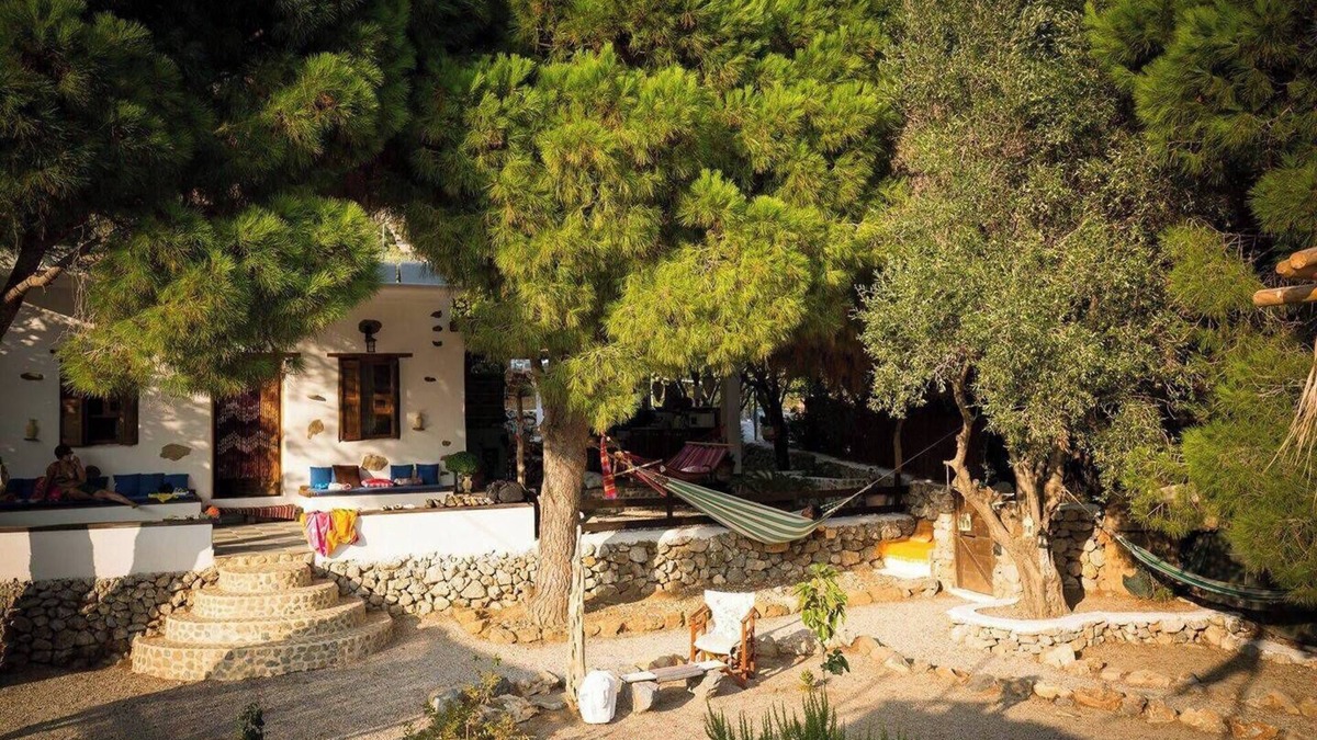 Kalymnos Villa | Entire Villa in Kalymnos, Greecen5 guests1 bedroom3 beds1.5 bathrooms