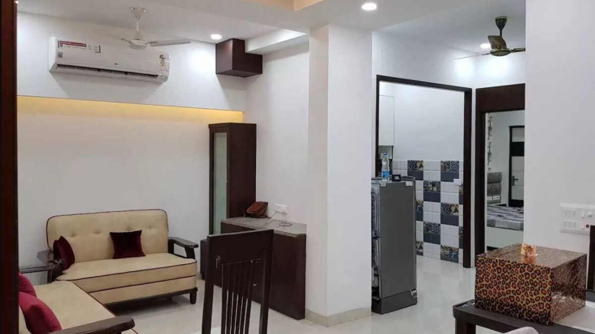 Delhi Apartment | Entire world-class apartment near metro station