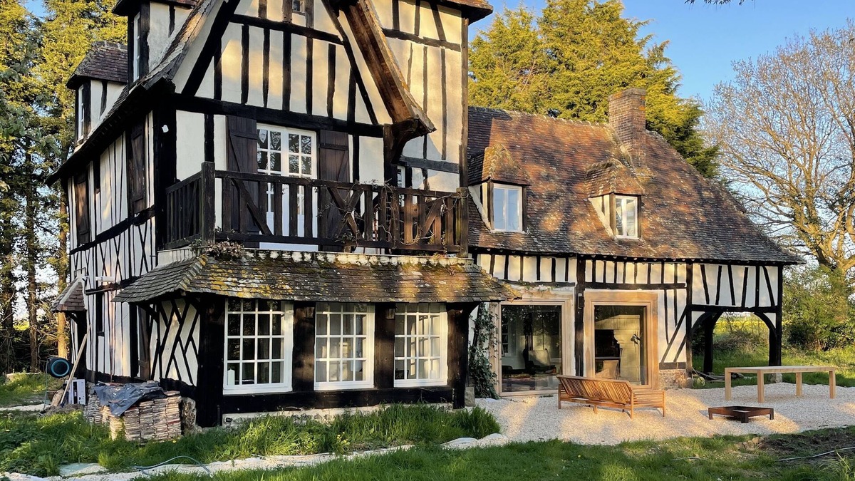 Le Lesme House | Entirely renovated Norman manor near Verneuil sur Avre / Conches
