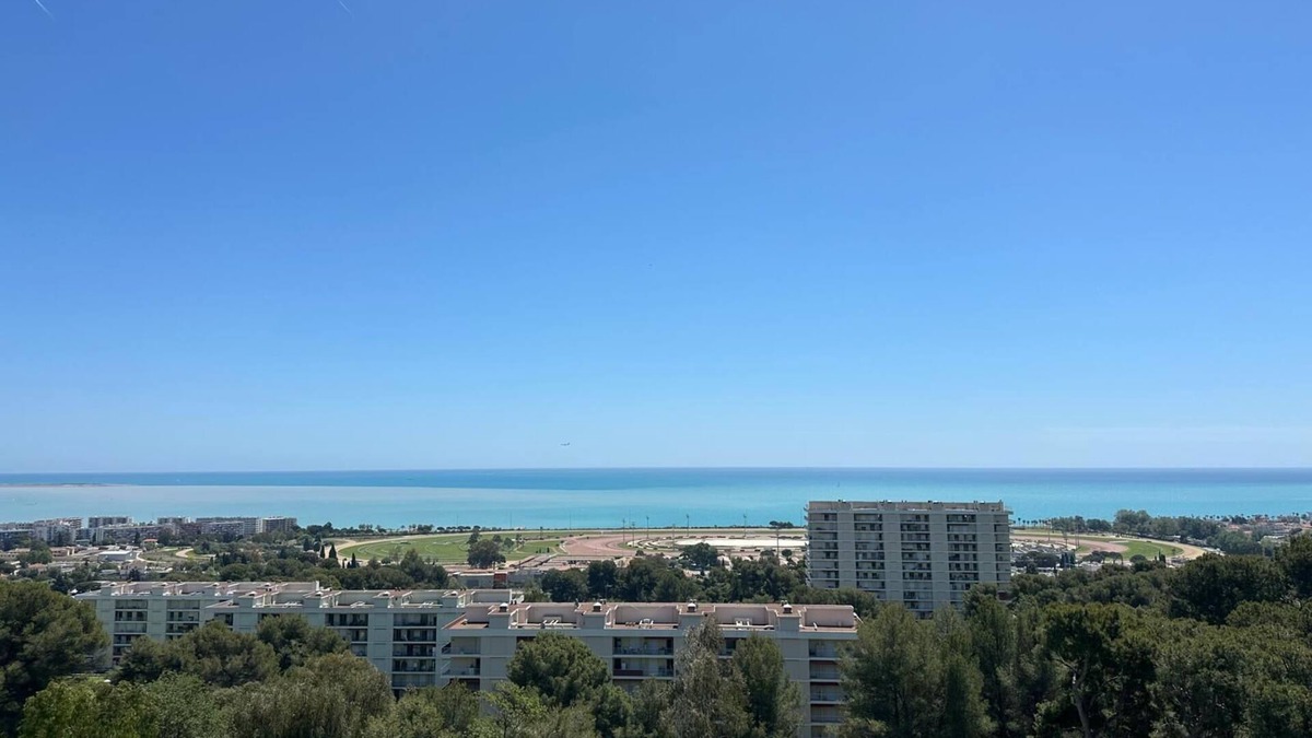 Bastide Giraud Apartment | Entre Ciel et Mer : Évasion à Cagnes-sur-mer Avec Terrasse Panoramique