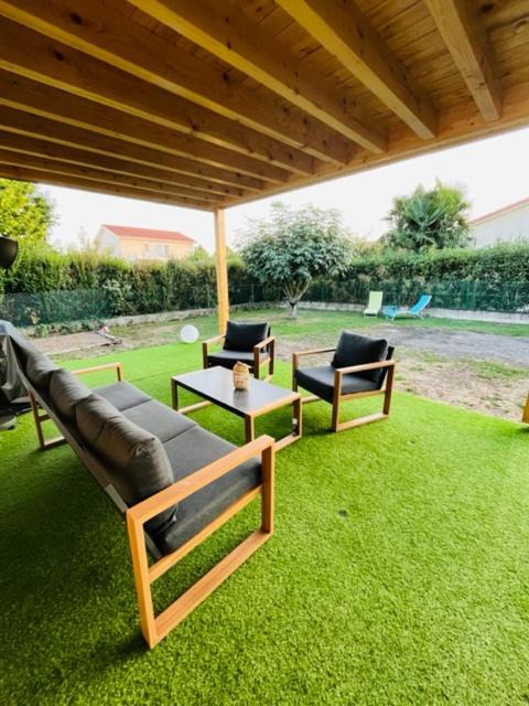Saint-Symphorien-d'Ozon Apartment | Entre Vienne et Lyon appartement en rez-de-jardin