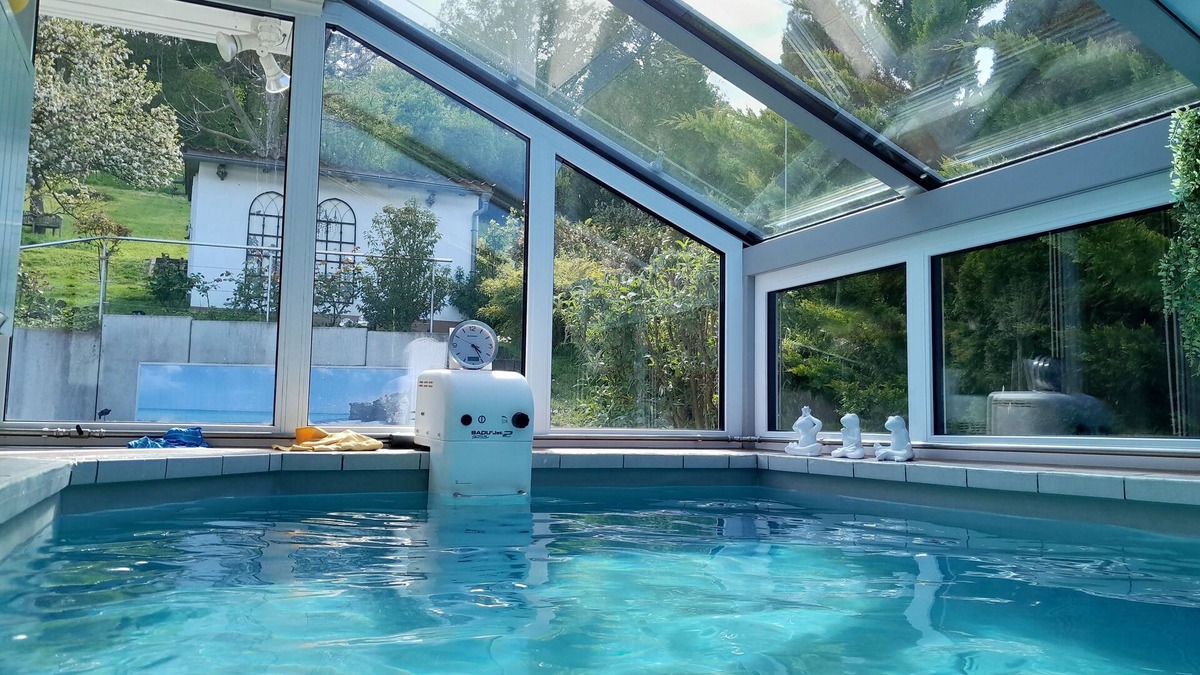 Eichenbuhl Apartment | Entspannen am Pool - Ferienwohnung "apart"