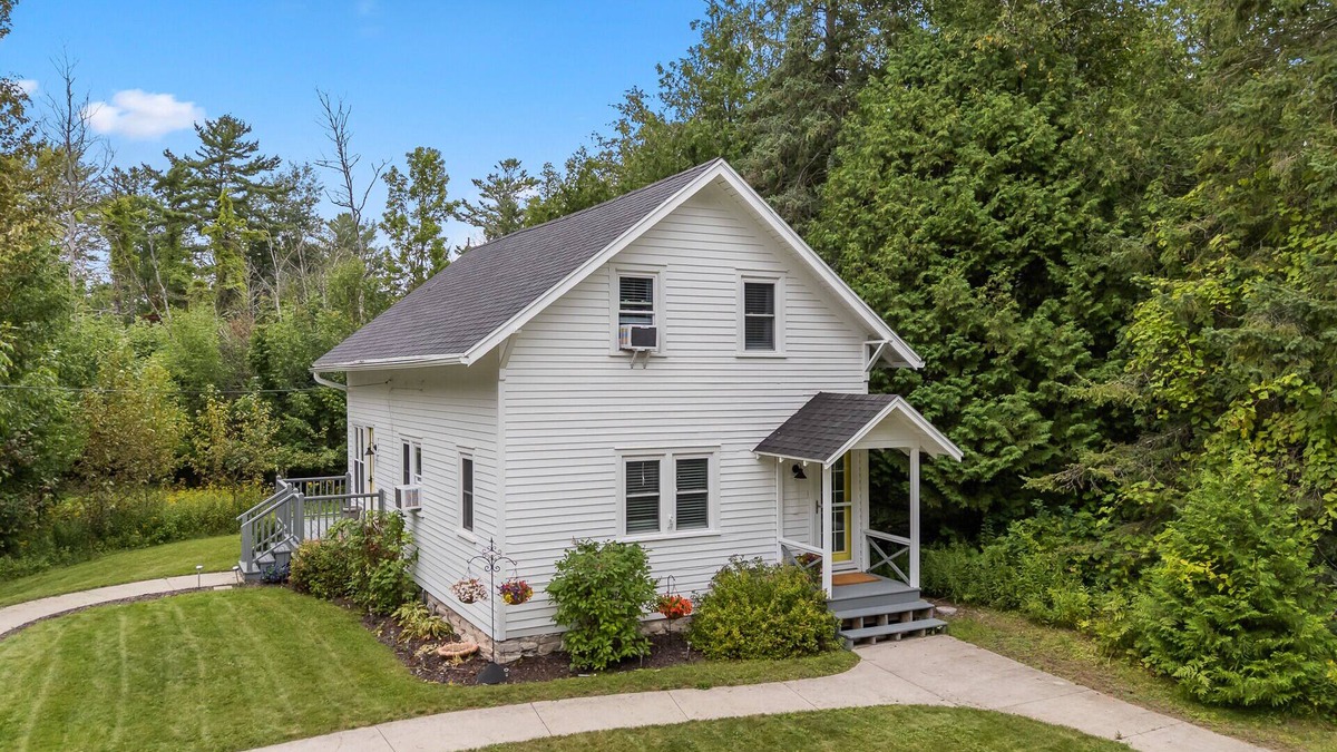 Ephraim Cottage | Ephraim Retreat- secluded getaway near village