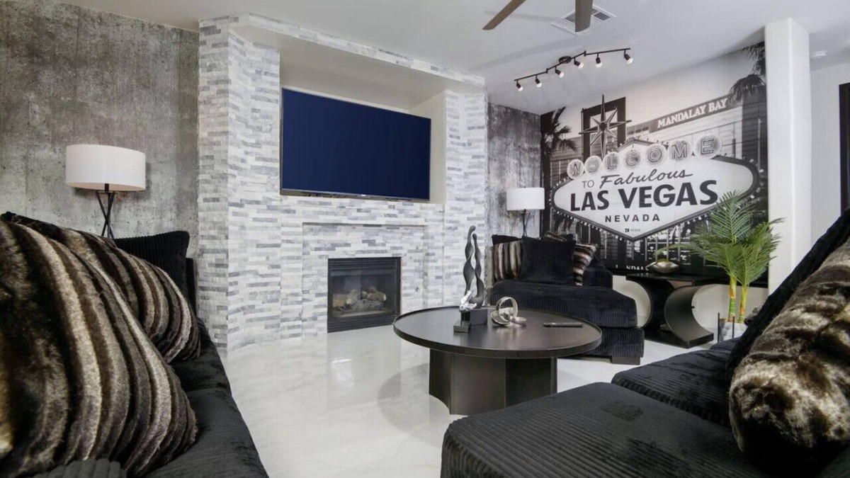 Spring Valley Villa | Epic 7BR 5.5BA themed Villa - Experience the Vegas Royale 14 min to strip