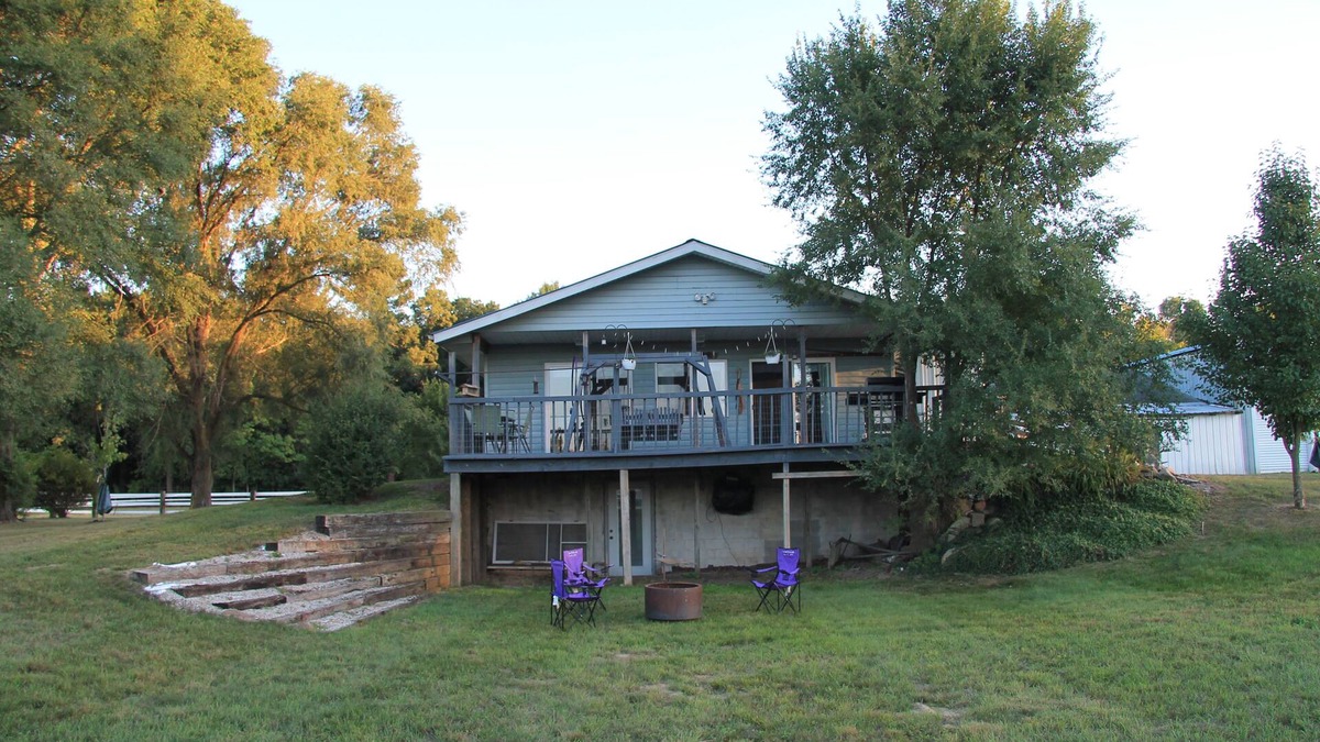 Holton House | Equine Kuntry Kabin - Perfect 2-bedroom house with AC in charming Holton.