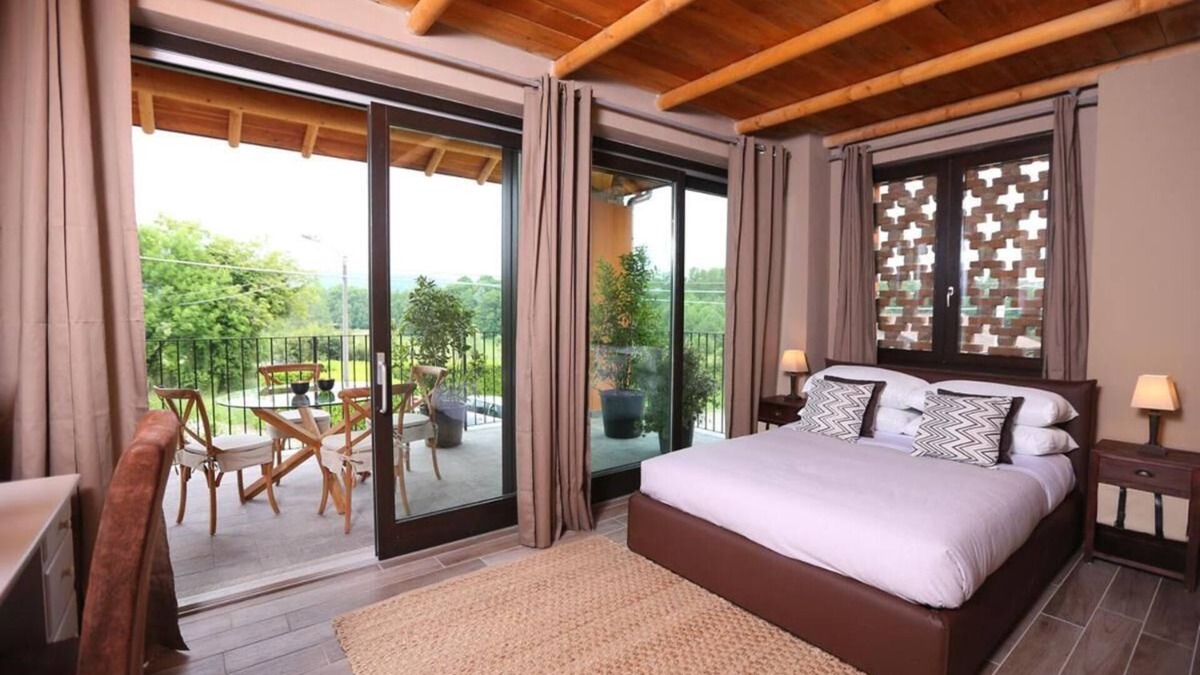 Cazzago Brabbia Hotel | Equirelais