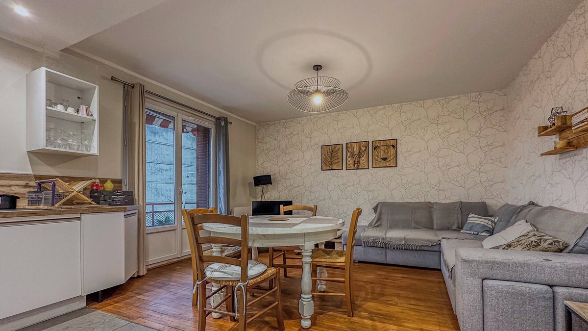 Quartier Capuche-Allies Apartment | #ER | Les Alliés | The Bright and cosy T4 with view 🏔