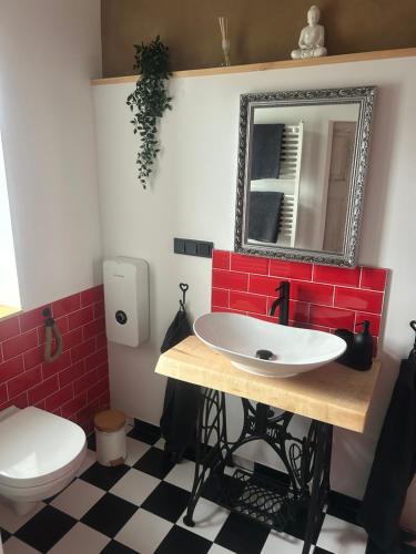 Zickhusen Apartment | Erholung unterm Reetdach