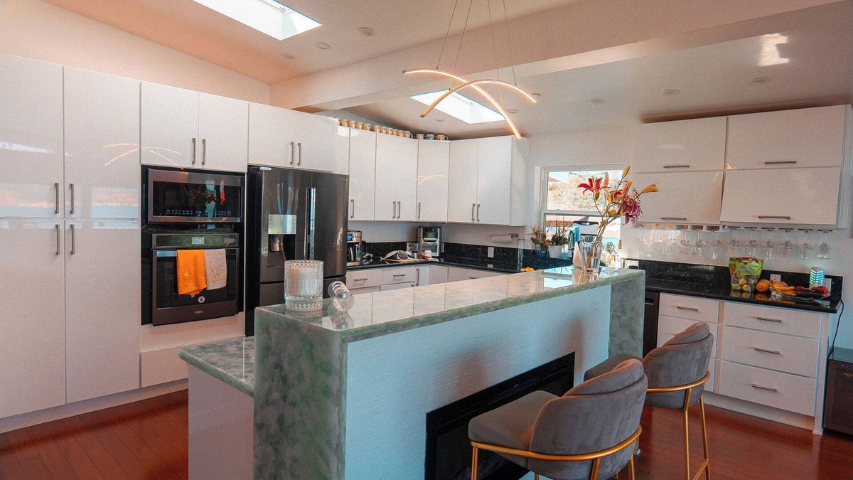 Corte Madera House | Eria events and stay on Paradise, premier modern waterfront retreat