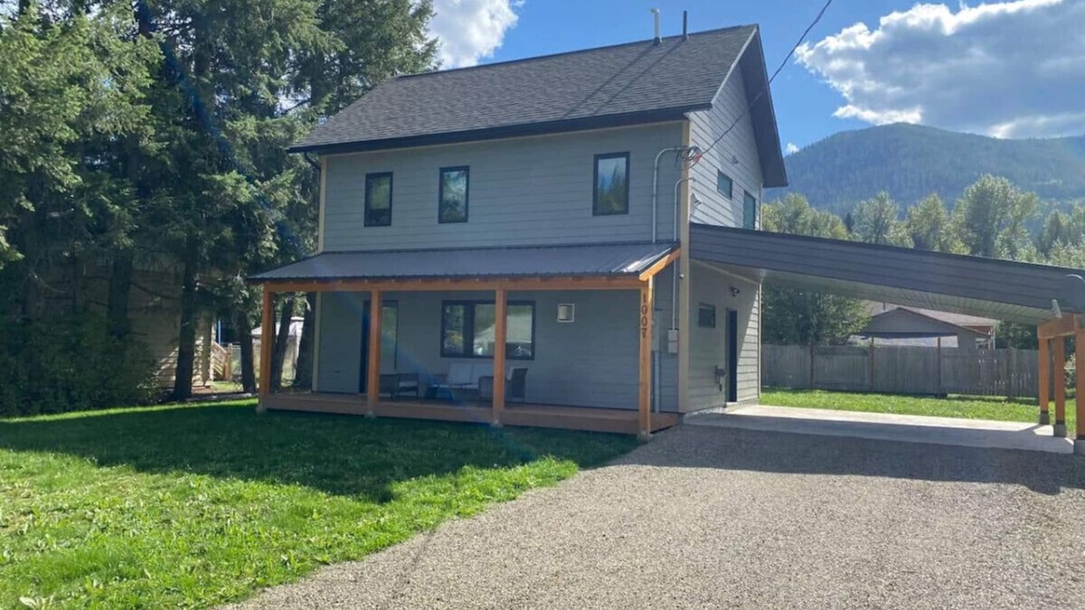 Salmo House | Erie Creek House - sleeps 4