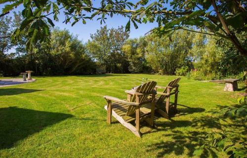 Holyhead House | Erw Fach