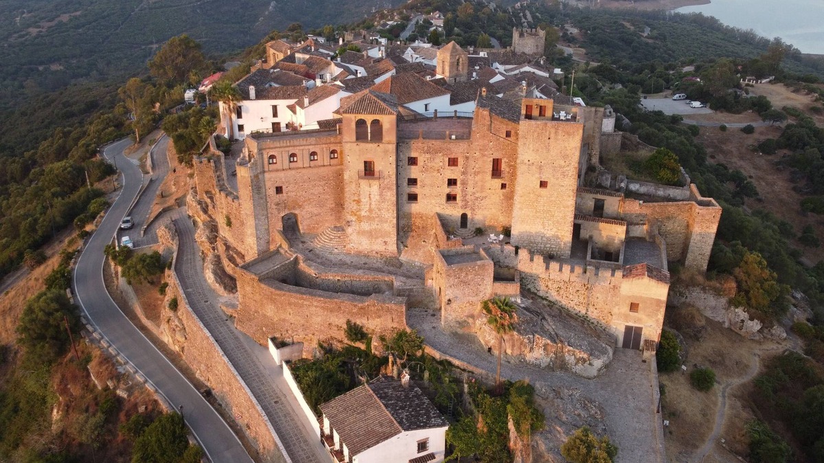 Castillo de Castellar House | Rural house in the castle Castellar with panoramic view (sea and natural park)