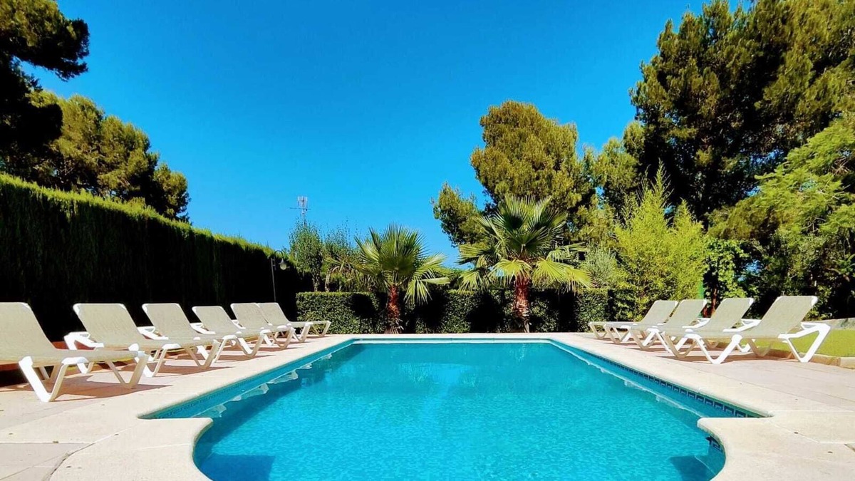 Montserrat Villa | Beautiful house with swimming pool