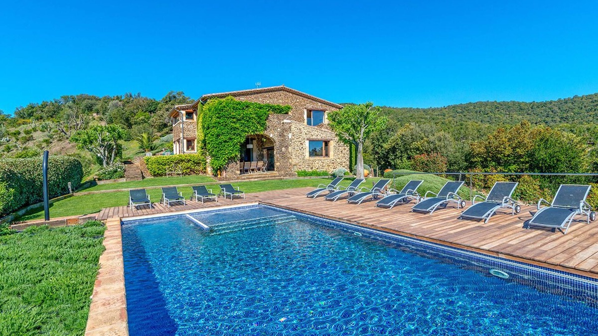Cruilles Monells I Sant Sadurn Villa | Gorgeous villa, sleeps 12, pool, tennis court, stunning views in the Costa Brava