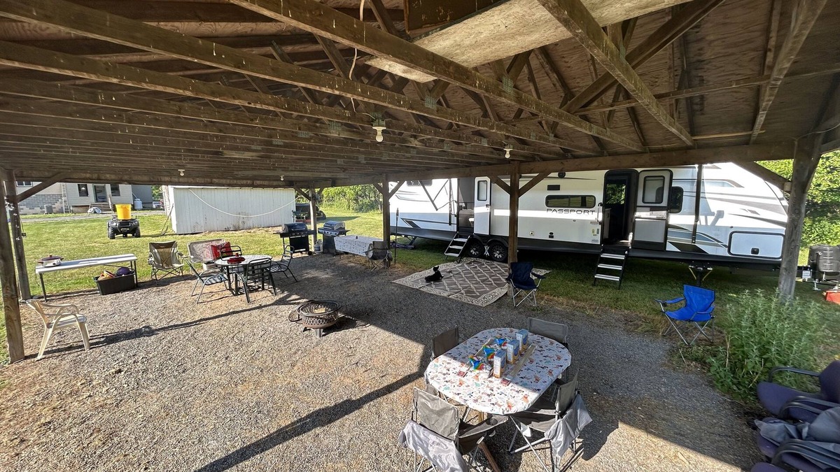 New Cumberland House | Escape the ordinary and dive into the extraordinary! Travel trailer on 3 acres