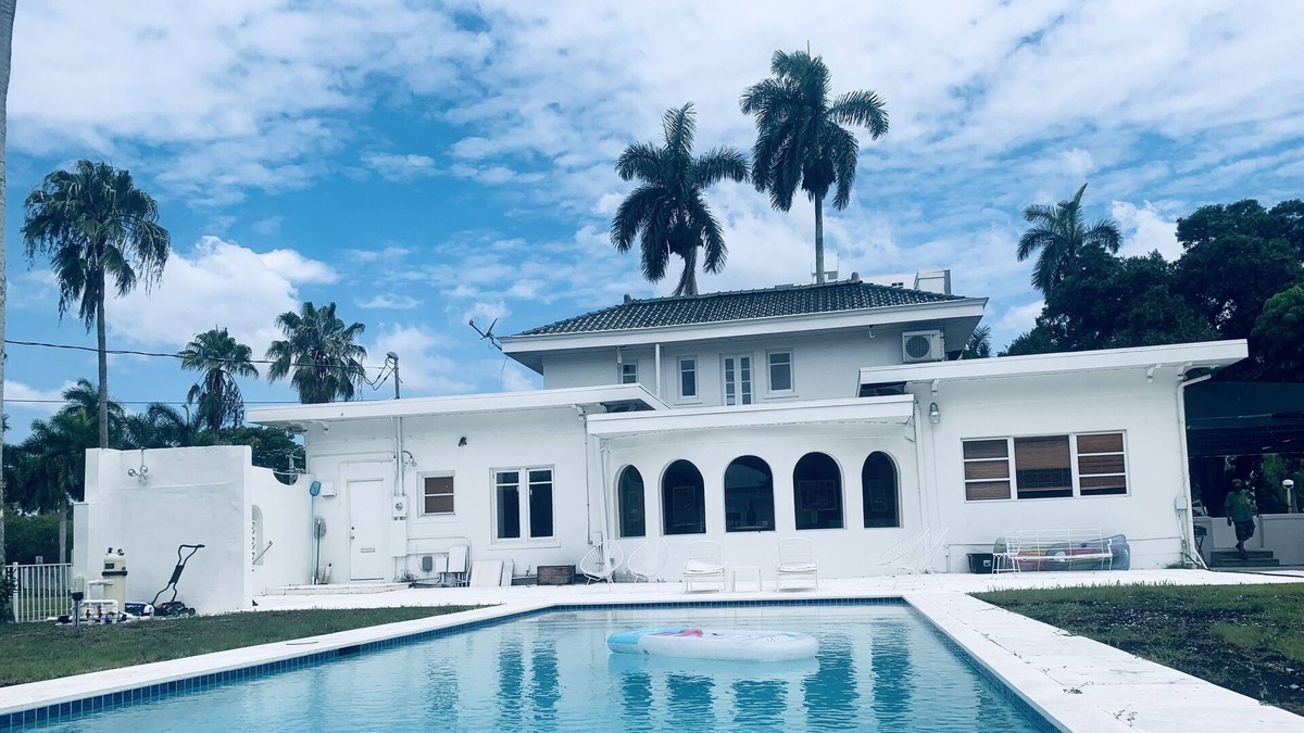Woodford Park House | Escape the Ordinary with Historic Chadwick’s on First St.