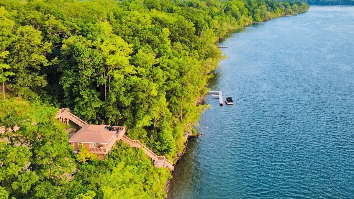 Youngstown Cabin | Escape to a Cozy Cabin on the River – Relax & Unwind!