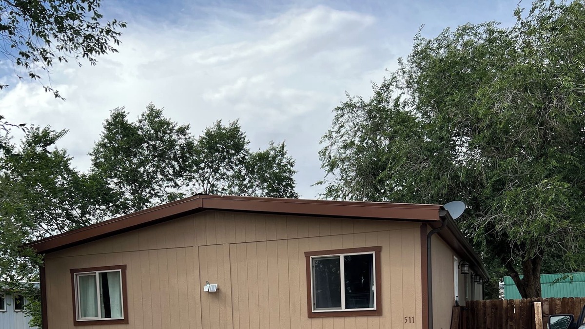 Baggs House | Escape to a small town where hunting and fishing are a way of life.