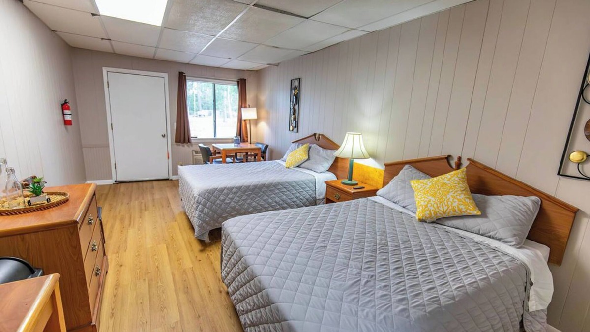 Dry Creek Cabin | Escape to Bundick Lake: Your Charming Cabin Retreat Awaits