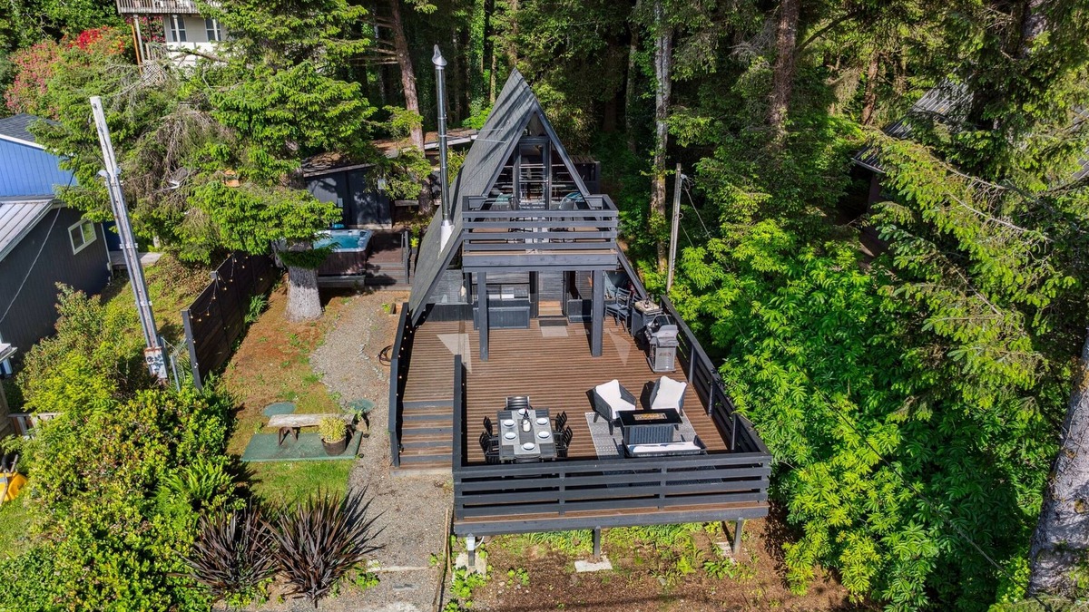Arch Cape Cabin | Escape to Falcon Cove on the Oregon Coast