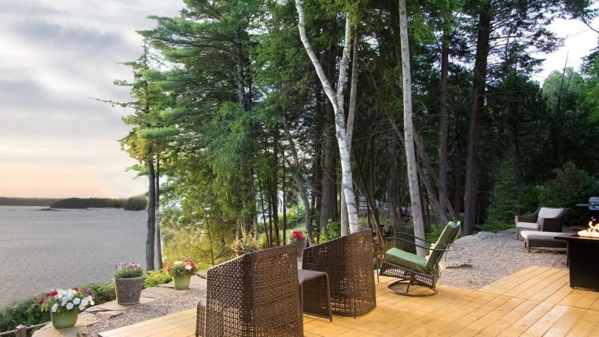 Bath House | Escape to Maine! Enjoy the beauty and solitude!