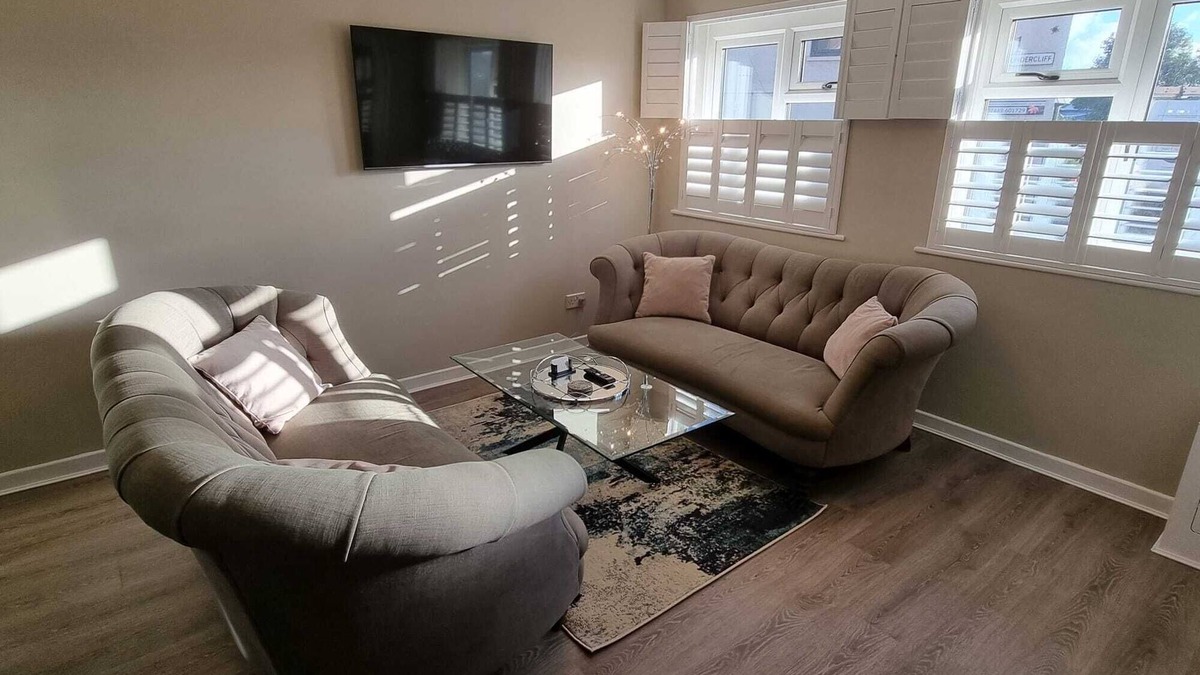 Rye Cottage | Escape to Rye at the Strand overlooking The Strand Quay with parking!