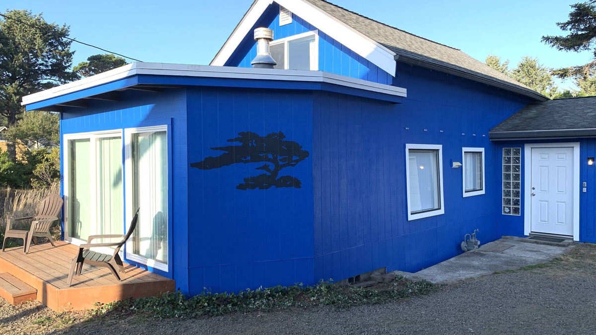 Gleneden Beach House | Escape to the beach-Cozy beach home with deck, water views and easy beach access