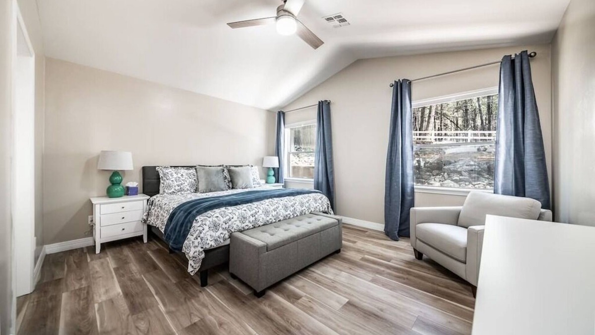 Flagstaff House | Escape to the forest at our Alpine Family Retreat(Small pet-friendly)