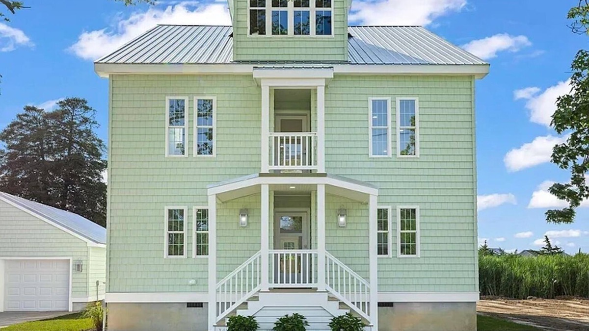 Del Haven House | Escape to The Mint Chip House, a brand-new luxury retreat in Del Haven, NJ