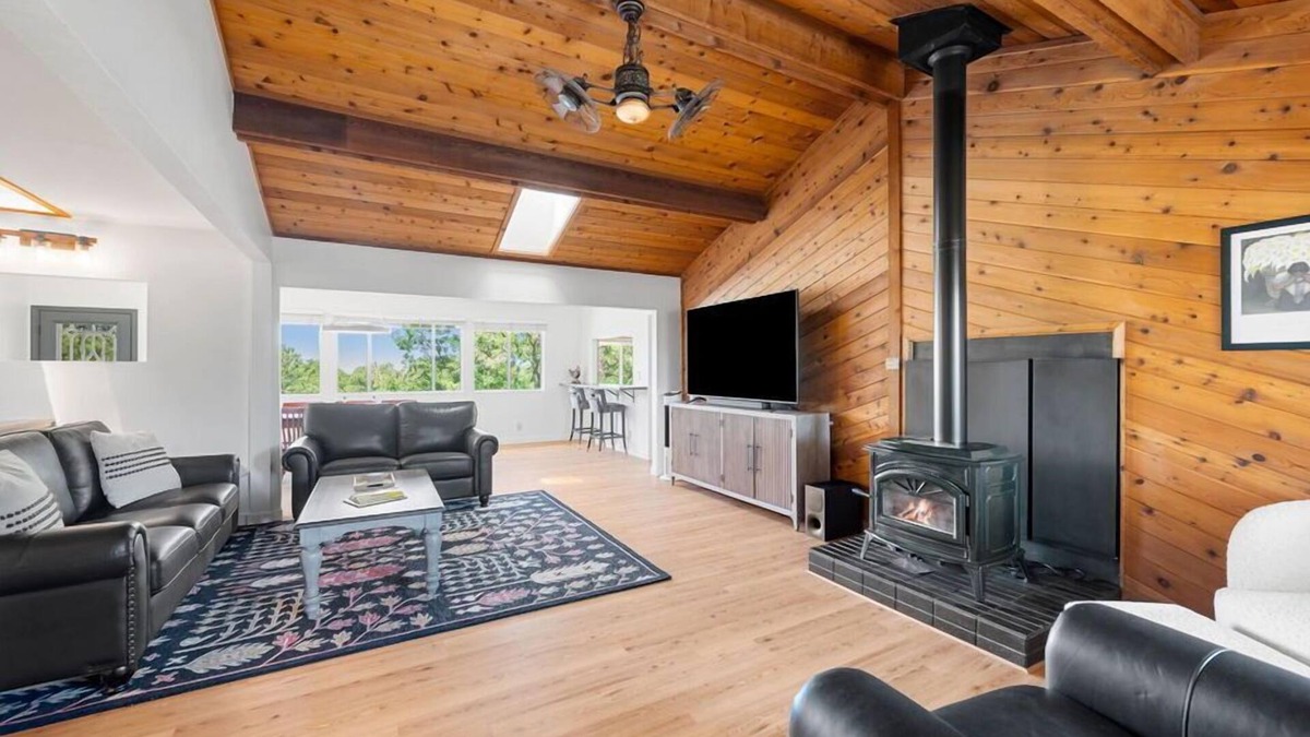 Highland Pines House | Escape to The Mountains! *Amazing Views*