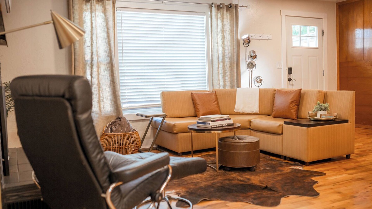 Phoenix House | Escape to this artsy 2-bedroom MCM Guesthouse in charming Phoenix, OR. Unwind in the luxurious spa soaking tub after exploring Southern Oregon. Features high-end design for a stylish, quiet retreat.