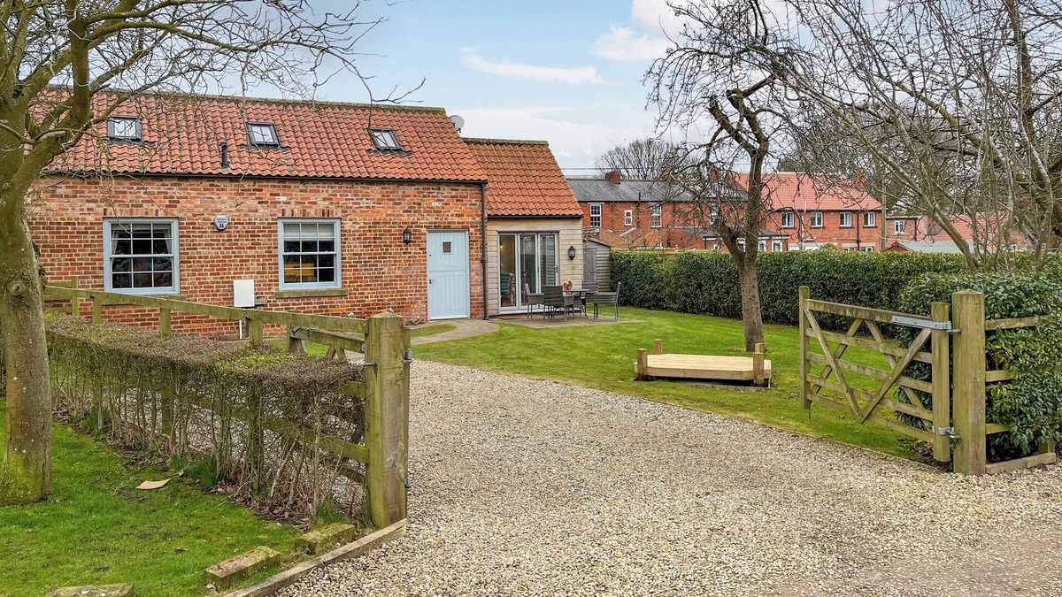 Salton Cottage | Escape to this picturesque retreat in Salton, near Malton.