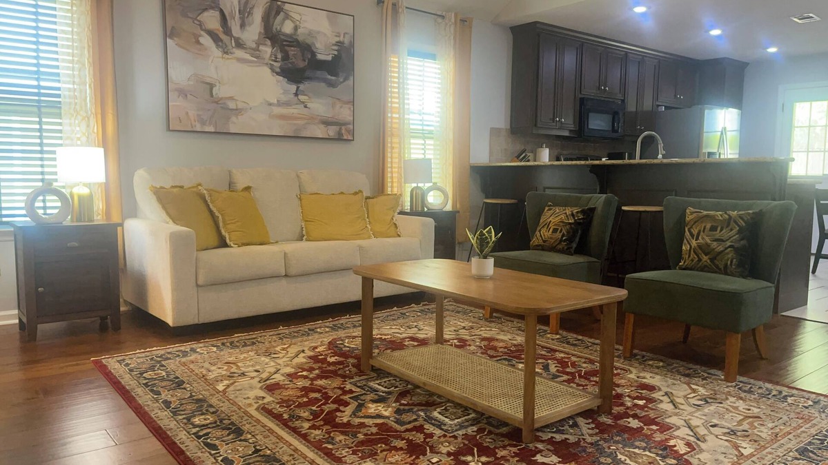 Valdosta House | Escape to Valdosta: Explore Wild Adventures & Relax