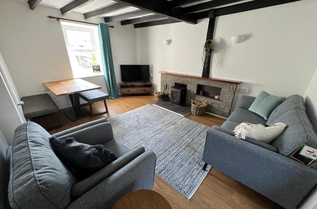 Llanrhystud House | Escapism Wales Gwalia