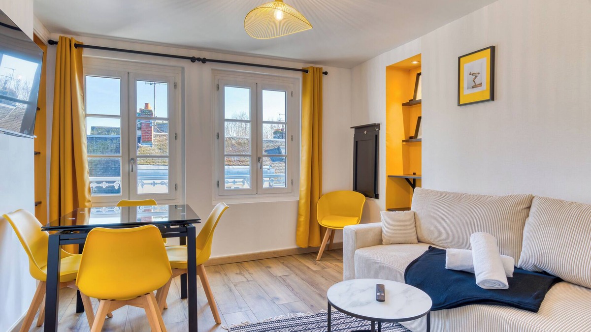 Rouen City Centre Apartment | Esmée, votre appartement rénové en hyper-centre