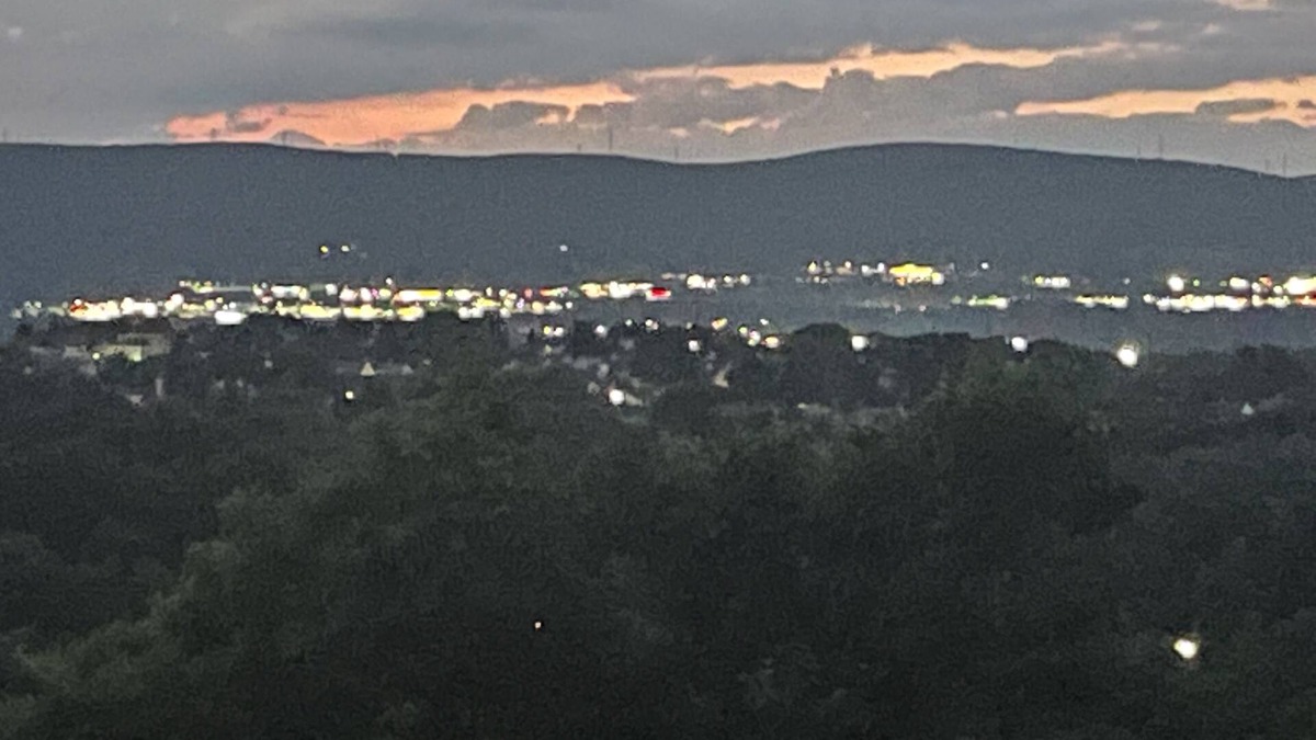 Scranton Bed & Breakfast | Espectacular view to the city of Scranton from your bedroom window