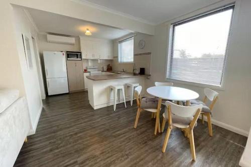 Turners Beach Villa | Esplanade Beach Retreat