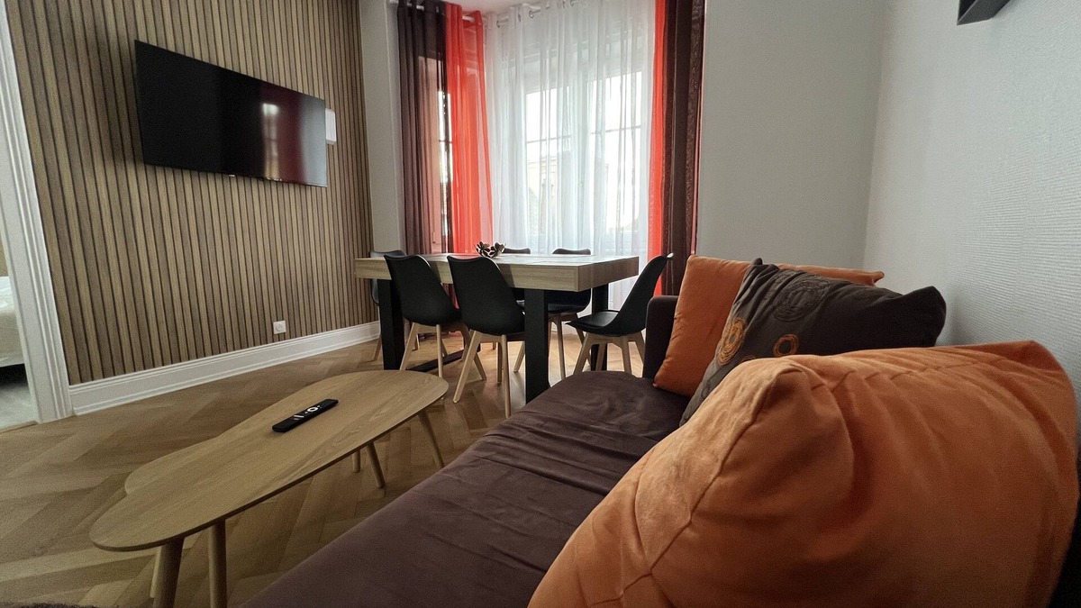 Mulhouse Apartment | Esprit Vosges.3 Chambres de Luxe