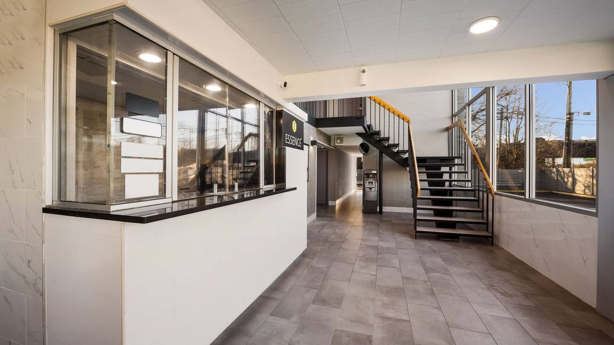 Wayne Hotel | Essence Express Wayne