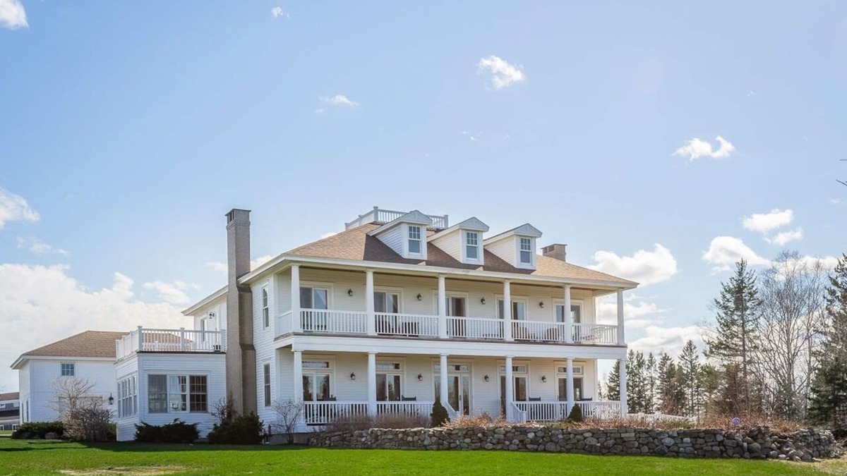 Owls Head House | Estate Coastal Vacation Home