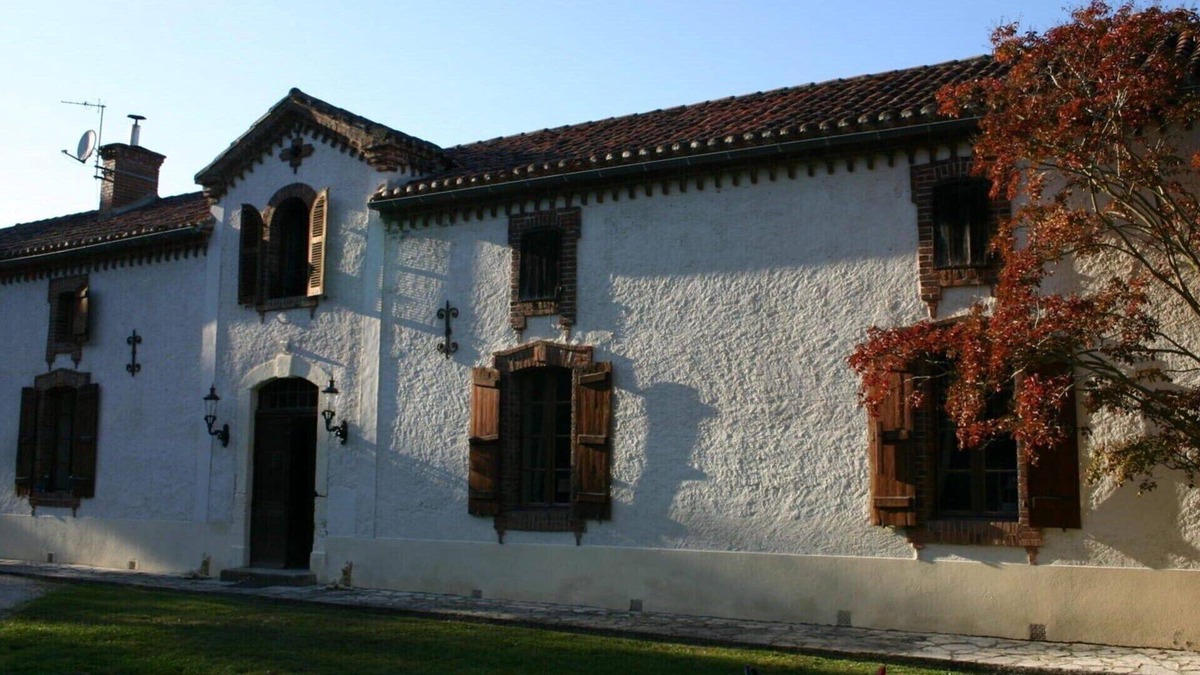 Buzon House | Estate in Pyrenees with Pool and Golf Nearby