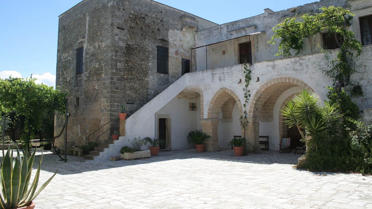 Guagnano House | Estate (Masseria) - with 2 spacious apartments