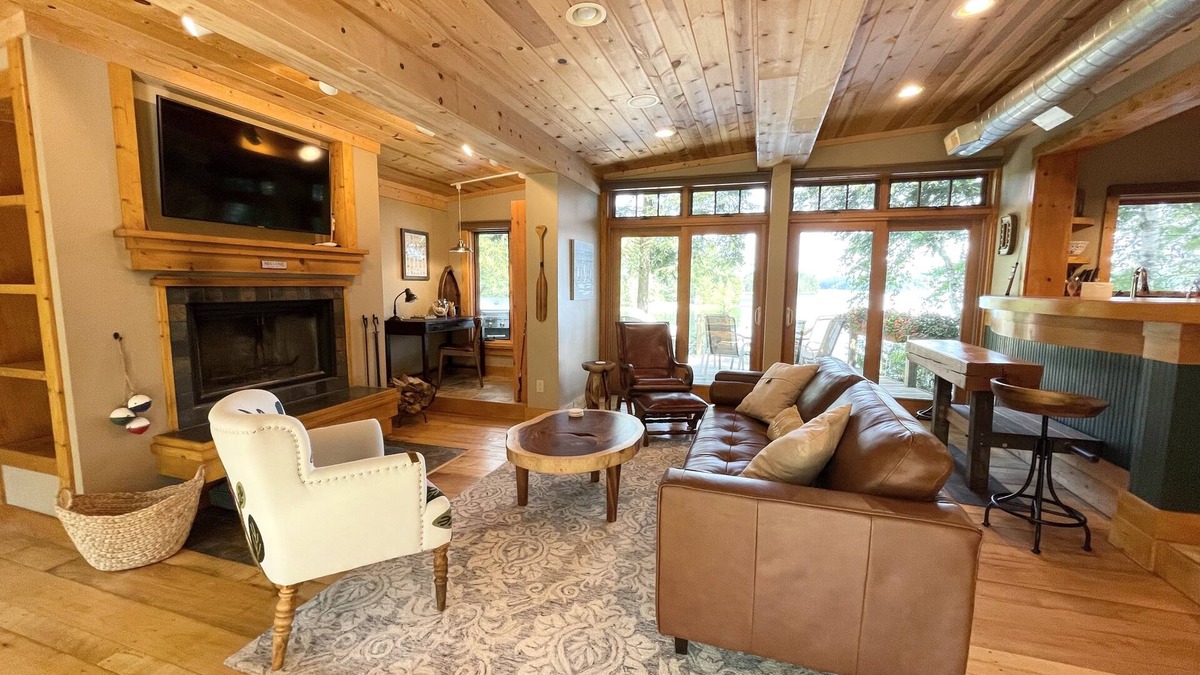 Traverse City House | Estate on Silver Lake ~