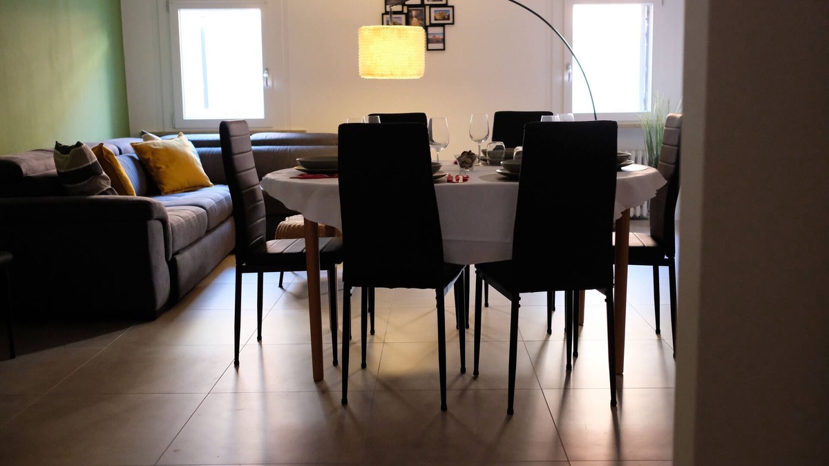 Ferrara Historic Centre Apartment | Estense Secret: Sleep a Step Away from History