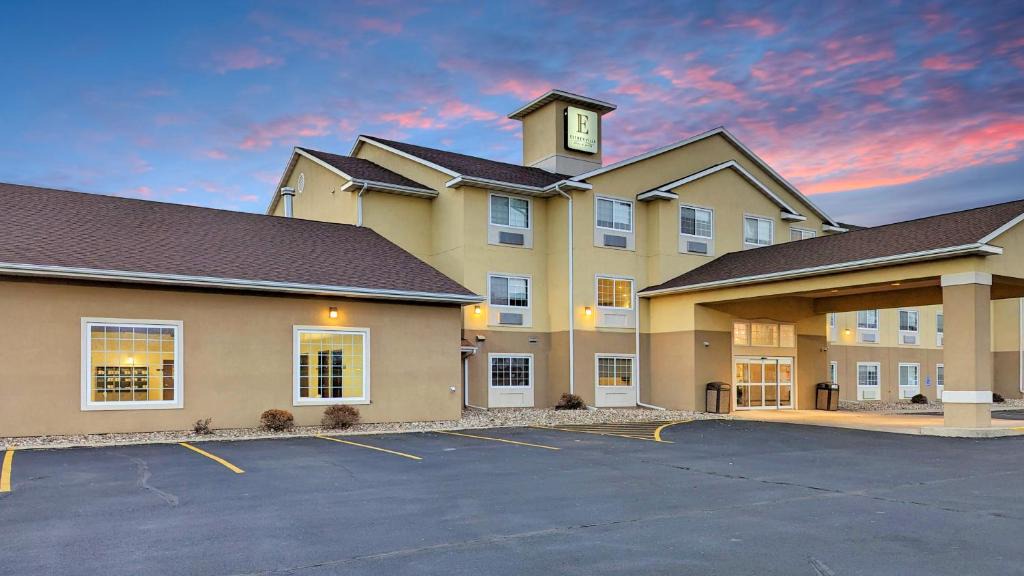 Estherville Hotel | Estherville Hotel & Suites