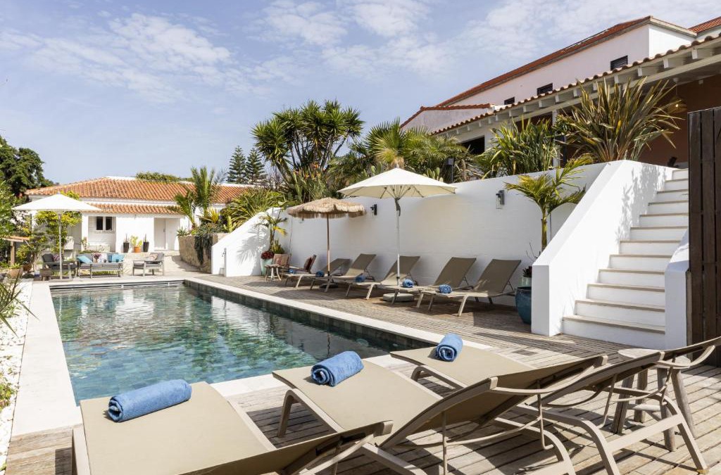 Estoril Villa | Estoril Contemporary Garden Villa by CadenzaLux