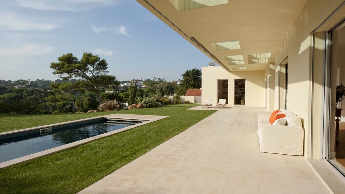 Estoril House | Estoril Modern Villa, heated pool, 800m to the beach, excluvise área