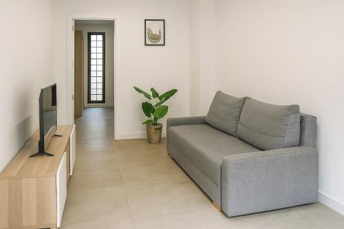 Cruz de Humilladero Apartment | Estupendo Apartamento a 5 min caminando de la Estación de Bus y Tren María Zambrano