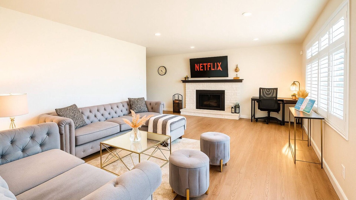 Southeast House | â¨European Style HideawayđCentral LocationâGameRoomâFree WineâFast WifiâNetFlix